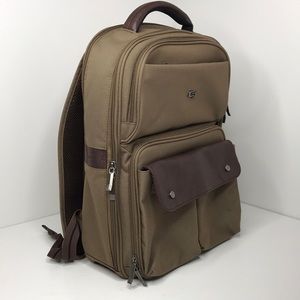 solo executive backpack
